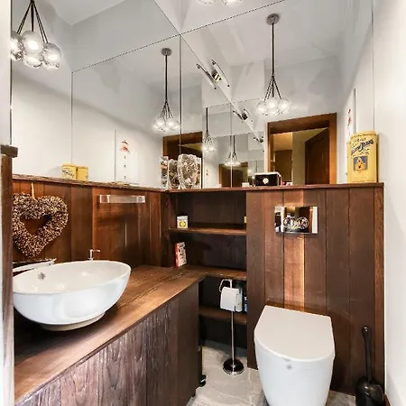 Apartment Circum